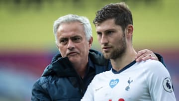 Tottenham, Jose Mourinho, Ben Davies (Photo by Sebastian Frej/MB Media/Getty Images)