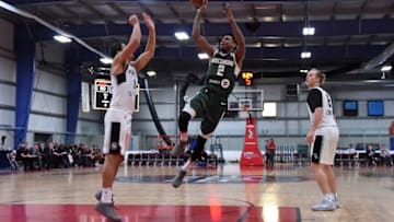 MISSISSAUGA, ON, CANADA - JANUARY 12: Xavier Munford