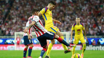 ZAPOPAN, MEXICO - MARCH 03: Carlos Salcido (L) of Chivas and Oribe Peralta (R) of America during the 10th round match between Chivas and America as part of the Torneo Clausura 2018 Liga MX at Akron Stadium on March 03, 2018 in Zapopan, Mexico. (Photo by Juan Mejia/Jam Media/Getty Images)