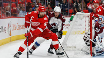 DETROIT, MI - NOVEMBER 19: Detroit Red Wings forward Henrik Zetterberg, of Sweden, (40) skates with the puck from behind the net against Colorado Avalanche forward Dominic Toninato (47) during the second period of a regular season NHL hockey game between the Colorado Avalanche and the Detroit Red Wings on November 19, 2017, at Little Caesars Arena in Detroit, Michigan. Colorado defeated Detroit 4-3 in overtime. (Photo by Scott Grau/Icon Sportswire via Getty Images)