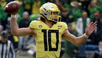 CORVALLIS, OREGON - NOVEMBER 23: Quarterback Justin Herbert #10 of the Oregon Ducks passes the ball during the first half of the game against the Oregon State Beavers at Reser Stadium on November 23, 2018 in Corvallis, Oregon. (Photo by Steve Dykes/Getty Images)