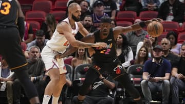 Jimmy Butler #22 of the Miami Heat posts up Evan Fournier #13 of the New York Knicks(Photo by Eric Espada/Getty Images)