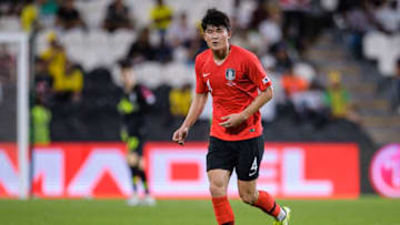 ABU DHABI, UNITED ARAB EMIRATES - NOVEMBER 19: Kim Minjae of South Korea controls the ball during the match between Brazil and Korea Republic on November 19, 2019 at Mohammed Bin Zayed Stadium in Abu Dhabi, United Arab Emirates. (Photo by Eurasia Sport Images/Getty Images)
