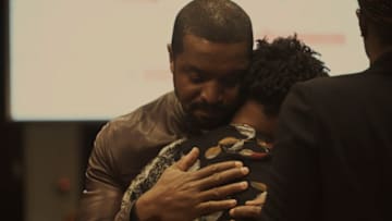 Coroner -- "Confetti Heart" -- Image Number: COR106_1004r.jpg -- Pictured: Roger Cross as Detective Donovan "Mac" McAvoy -- Photo: © 2020 Muse Entertainment Enterprises, Inc.