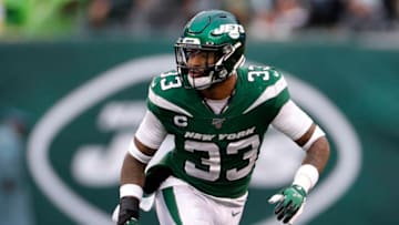 EAST RUTHERFORD, NEW JERSEY - NOVEMBER 24: (NEW YORK DAILIES OUT) Jamal Adams #33 of the New York Jets in action against the Oakland Raiders at MetLife Stadium on November 24, 2019 in East Rutherford, New Jersey. The Jets defeated the Raiders 34-3. (Photo by Jim McIsaac/Getty Images)