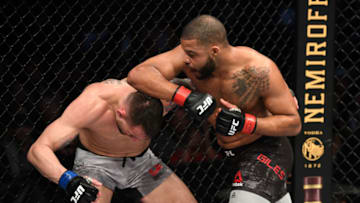 HOUSTON, TEXAS - FEBRUARY 08: (R-L) Trevin Giles elbows James Krause in their middleweight bout during the UFC 247 event at Toyota Center on February 08, 2020 in Houston, Texas. (Photo by Josh Hedges/Zuffa LLC via Getty Images)