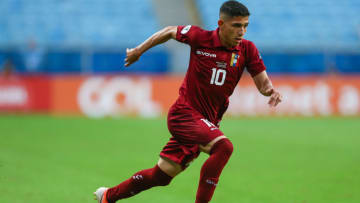 PORTO ALEGRE, BRAZIL - JUNE 15: Jefferson Savarino of Venezuela controls the ball during the Copa America Brazil 2019 Group A match between Venezuela and Peru at Arena do Gremio stadium on June 15, 2019, in Porto Alegre, Brazil. (Photo by Lucas Uebel/Getty Images)