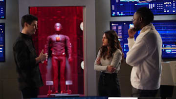 The Flash -- "Death Rises " -- Image Number: FLA812a_0034r.jpg -- Pictured (L-R): Grant Gustin as Barry Allen, Kayla Compton as Allegra Garcia and Brandon McKnight as Chester P. Runk -- Photo: Shane Harvey/The CW -- © 2022 The CW Network, LLC. All Rights Reserved