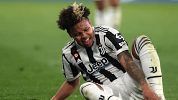 VILLARREAL, SPAIN - FEBRUARY 22: Weston McKennie of Juventus reacts after a challenge by Pervis Estupinan of Villarreal CF during the UEFA Champions League Round Of Sixteen Leg One match between Villarreal CF and Juventus at Estadio de la Ceramica on February 22, 2022 in Villarreal, Spain. (Photo by Jonathan Moscrop/Getty Images)