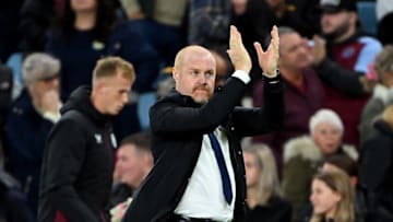 BIRMINGHAM, ENGLAND - SEPTEMBER 27: Sean Dyche, Manager of Everton, applauds the fans following the team's victory during the Carabao Cup Third Round match between Aston Villa and Everton at Villa Park on September 27, 2023 in Birmingham, England. (Photo by Shaun Botterill/Getty Images)