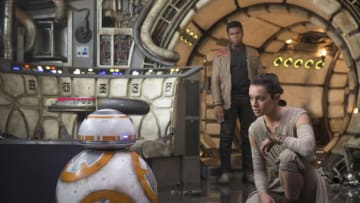 Star Wars: The Force Awakens..L to R: BB-8, Finn (John Boyega) and Rey (Daisy Ridley)..Photo: David James.. ©2016 Lucas Film Ltd. All Rights Reserved.