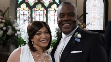 LAST MAN STANDING: L-R: Guest star Tisha Campbell and Jonathan Adams in the special one-hour The Best Man/Sibling Quibbling episode of LAST MAN STANDING airing Friday, Feb. 15 (8:00-9:00 PM ET/PT) on FOX. © 2019 FOX Broadcasting. Cr: Michael Becker / FOX.