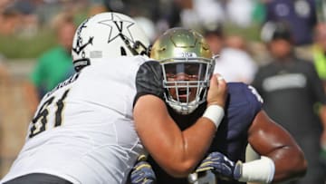 Daelin Hayes, Notre Dame football (Photo by Jonathan Daniel/Getty Images)