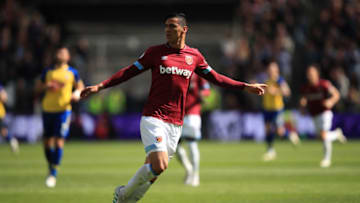 LONDON, ENGLAND - MAY 04: Fabian Balbuena of West Ham United during the Premier League match between West Ham United and Southampton FC at London Stadium on May 4, 2019 in London, United Kingdom. (Photo by Marc Atkins/Getty Images)