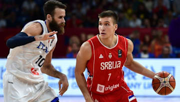 Serbia's guard Bogdan Bogdanovic (R) vies for the ball with Italy's forward Luigi Datome (L) during the FIBA Eurobasket 2017 men's quarter-final basketball match between Italy and Serbia at Sinan Erdem Sport Arena in Istanbul on September 13, 2017. / AFP PHOTO / OZAN KOSE (Photo credit should read OZAN KOSE/AFP/Getty Images)