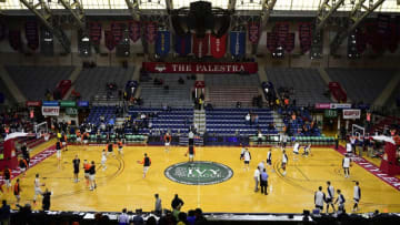 PHILADELPHIA, PA - MARCH 12: The Princeton Tigers (L) warm up against the Yale Bulldogs for the Ivy League tournament final at The Palestra on March 12, 2017 in Philadelphia, Pennsylvania. (Photo by Corey Perrine/Getty Images)