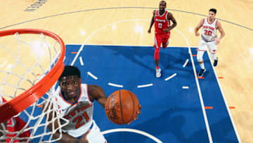 NEW YORK, NY - NOVEMBER 1: Damyean Dotson #21 of the New York Knicks goes to the basket against the Houston Rockets on November 1, 2017 at Madison Square Garden in New York City, New York. Copyright 2017 NBAE (Photo by Nathaniel S. Butler/NBAE via Getty Images)