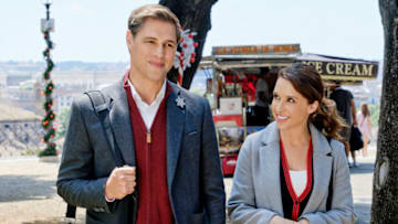 Angela, an American tour guide living in Rome, meets Oliver, an American business executive who is lost and late for an important meeting on his first day there. Angela helps him, but soon finds herself playing a central role in Oliver’s business deal, as the company owner will only sell to someone who understands the ways of Italy. Oliver hires Angela as his personal tour guide but gets far more than he bargained for, as a romance blooms between them amidst the backdrop of Rome at Christmastime and he must learn that life and business work differently in Italy. Photo: Sam Page, Lacey Chabert Credit: ©2019 Crown Media United States LLC/Photographer: Stefano Montesi