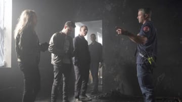 CHICAGO P.D. -- "Endings" Episode 603 -- Pictured: (l-r) Tracy Spiridakos as Hailey Upton, Jon Seda as Antonio Dawson, Jason Beghe as Hank Voight, Jesse Lee Soffer as Jay Halstead, Taylor Kinney as Kelly Severide -- (Photo by: Adrian Burrows/NBC)
