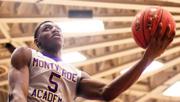 SPRINGFIELD, MA - JANUARY 15: R.J. Barrett #5 of Montverde Academy goes up for a layup in a game against Mater Dei High School during the 2018 Spalding Hoophall Classic at Blake Arena at Springfield College on January 15, 2018 in Springfield, Massachusetts. (Photo by Adam Glanzman/Getty Images)