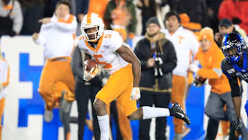 LEXINGTON, KENTUCKY - NOVEMBER 09: Josh Palmer #5 of the Tennessee Volunteers runs with the ball against the Kentucky Wildcats at Commonwealth Stadium on November 09, 2019 in Lexington, Kentucky. (Photo by Andy Lyons/Getty Images)