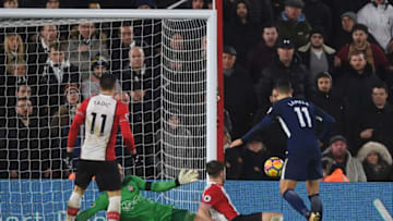 SOUTHAMPTON, ENGLAND - JANUARY 21: Erik Lamela of Tottenham Hotspur (11) misses a chance during the Premier League match between Southampton and Tottenham Hotspur at St Mary's Stadium on January 21, 2018 in Southampton, England. (Photo by Mike Hewitt/Getty Images)
