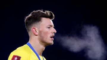 LEICESTER, ENGLAND - FEBRUARY 10: Ben White of Brighton & Hove Albion during The Emirates FA Cup Fifth Round match between Leicester City and Brighton And Hove Albion at The King Power Stadium on February 10, 2021 in Leicester, England. Sporting stadiums around the UK remain under strict restrictions due to the Coronavirus Pandemic as Government social distancing laws prohibit fans inside venues resulting in games being played behind closed doors. (Photo by Alex Pantling/Getty Images)