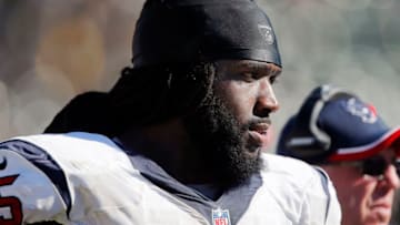 OAKLAND, CA - SEPTEMBER 14: Tackle Derek Newton