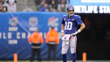 EAST RUTHERFORD, NEW JERSEY - DECEMBER 02: Eli Manning #10 of the New York Giants reacts after throwing an interception against the Chicago Bears during the second quarter at MetLife Stadium on December 02, 2018 in East Rutherford, New Jersey. (Photo by Elsa/Getty Images)