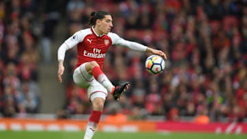 LONDON, ENGLAND - APRIL 01: Hector Bellerin of Arsenal in action during the Premier League match between Arsenal and Stoke City at Emirates Stadium on April 1, 2018 in London, England. (Photo by Mike Hewitt/Getty Images)