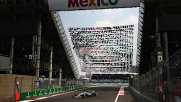 MEXICO CITY, MEXICO - OCTOBER 29: Lewis Hamilton of Great Britain driving the (44) Mercedes AMG Petronas F1 Team Mercedes F1 WO8 on track during the Formula One Grand Prix of Mexico at Autodromo Hermanos Rodriguez on October 29, 2017 in Mexico City, Mexico. (Photo by Clive Mason/Getty Images)