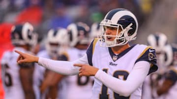 EAST RUTHERFORD, NJ - NOVEMBER 05: Los Angeles Rams quarterback Jared Goff (16) during the National Football League game between the New York Giants and the Los Angeles Rams on November 5, 2017, at Met Life Stadium in East Rutherford, NJ. (Photo by Rich Graessle/Icon Sportswire via Getty Images)