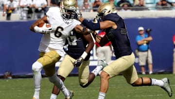 JACKSONVILLE, FL - NOVEMBER 05: Alohi Gilman