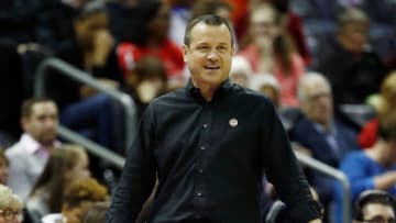 COLUMBUS, OH - MARCH 30: Head coach Jeff Walz of the Louisville Cardinals reacts against the Mississippi State Lady Bulldogs during the first half in the semifinals of the 2018 NCAA Women's Final Four at Nationwide Arena on March 30, 2018 in Columbus, Ohio. (Photo by Andy Lyons/Getty Images)