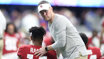 Dec 28, 2019; Atlanta, Georgia, USA; Oklahoma Sooners head coach Lincoln Riley reacts with his players before the 2019 Peach Bowl college football playoff semifinal game against the LSU Tigers. Mandatory Credit: Brett Davis-USA TODAY Sports