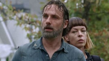The Walking Dead S08E06 preview: 'The King, the Widow, and Rick' - Rick Grimes and Jadis - Photo Credit: AMC's The Walking Dead via Screencapped.net (uploader: Cass)