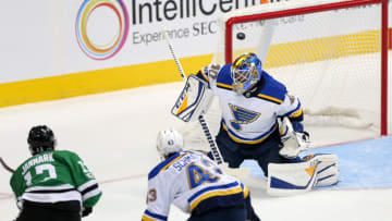 DALLAS, TX - SEPTEMBER 19: Dallas Stars center Mattias Janmark (13) scores a goal against St. Louis Blues goalie Carter Hutton (40) during the NHL game between the St. Louis Blues and Dallas Stars on September 19, 2017 at American Airlines Center in Dallas, TX. (Photo by Andrew Dieb/Icon Sportswire via Getty Images)