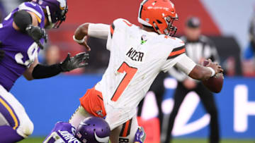 29th October 2017, Twickenham, London, England; NFL International Series, game 4, Minnesota Vikings versus Cleveland Browns; DeShone Kizer of the Cleveland Browns is sacked by Tom Johnson of the Minnesota Vikings (Photo by Simon West/Action Plus via Getty Images)