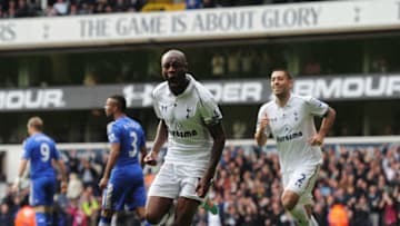 LONDON, ENGLAND - OCTOBER 20: William Gallas of Tottenham Hotspur celebrates after scoring during the Barclays Premier League match between Tottenham Hotspur and Chelsea at White Hart Lane on October 20, 2012 in London, England. (Photo by Shaun Botterill/Getty Images)