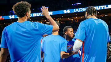 Oklahoma City Thunder celebrate with Jared Butler #14 of the Oklahoma City Thunder . (Photo by Ian Maule/Getty Images)