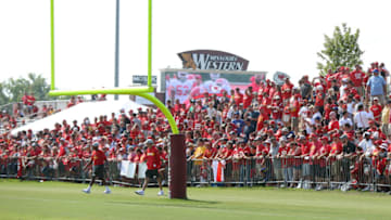ST. JOSEPH, MO - AUGUST 05: Kansas City Chiefs fans line the sidelines during training camp on August 5, 2018 at Missouri Western State University in St. Joseph, MO. (Photo by Scott Winters/Icon Sportswire via Getty Images)