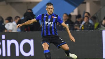 FERRARA, ITALY - SEPTEMBER 17: Rafael Toloi of Atalanta BC controls the ball during the serie A match between SPAL and Atalanta BC at Stadio Paolo Mazza on September 17, 2018 in Ferrara, Italy. (Photo by Alessandro Sabattini/Getty Images)