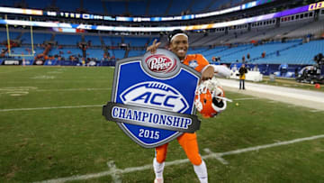 CHARLOTTE, NC - DECEMBER 05: Kelly Bryant