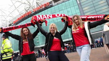 MANCHESTER, ENGLAND - OCTOBER 29: Fans outside Old Trafford to day before the Premier League match between Manchester United and Burnley at Old Trafford on October 29, 2016 in Manchester, England. (Photo by Mark Robinson/Getty Images)
