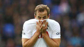 LIVERPOOL, ENGLAND - NOVEMBER 07: Harry Kane of Tottenham Hotspur reacts during the Premier League match between Everton and Tottenham Hotspur at Goodison Park on November 07, 2021 in Liverpool, England. (Photo by Chris Brunskill/Fantasista/Getty Images)