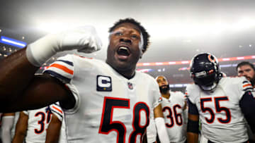 FOXBOROUGH, MA - OCTOBER 24: Roquan Smith #58 of the Chicago Bears gives a speech in the team huddle prior to an NFL football game against the New England Patriots at Gillette Stadium on October 24, 2022 in Foxborough, Massachusetts. (Photo by Kevin Sabitus/Getty Images)