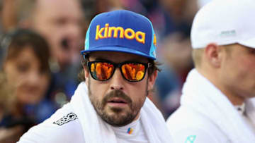 ABU DHABI, UNITED ARAB EMIRATES - NOVEMBER 25: Fernando Alonso of Spain and McLaren F1 looks on before the Abu Dhabi Formula One Grand Prix at Yas Marina Circuit on November 25, 2018 in Abu Dhabi, United Arab Emirates. (Photo by Charles Coates/Getty Images)