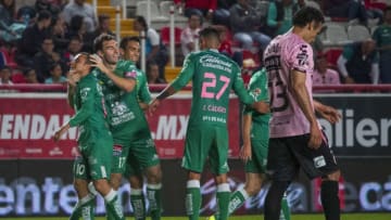 AGUASCALIENTES, MEXICO - OCTOBER 20: Luís Montes of Leon celebrates with teammates after scoring the second goal of their team during the 13th round match between Necaxa and Leon as part of the Torneo Apertura 2018 Liga MX at Victoria Stadium on October 20, 2018 in Aguascalientes, Mexico. (Photo by Oscar Meza/Jam Media/Getty Images)