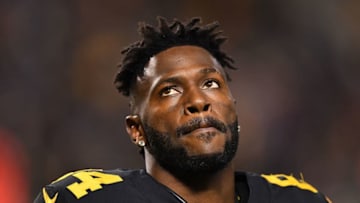 PITTSBURGH, PA - DECEMBER 16: Antonio Brown #84 of the Pittsburgh Steelers looks on during the game against the New England Patriots at Heinz Field on December 16, 2018 in Pittsburgh, Pennsylvania. (Photo by Joe Sargent/Getty Images)