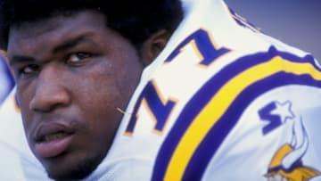 1 Nov 1998: Korey Stringer #77 of the Minnesota Vikings looking on during the game against the Tampa Bay Buccaneers at the Raymond James Stadium in Tampa, Florida. The Buccaneers defeated the Vikings 27-24. Mandatory Credit: Scott Halleran /Allsport